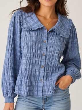 305. SOLITAIRE Collar Blue Textured Button-Front Women’s Top